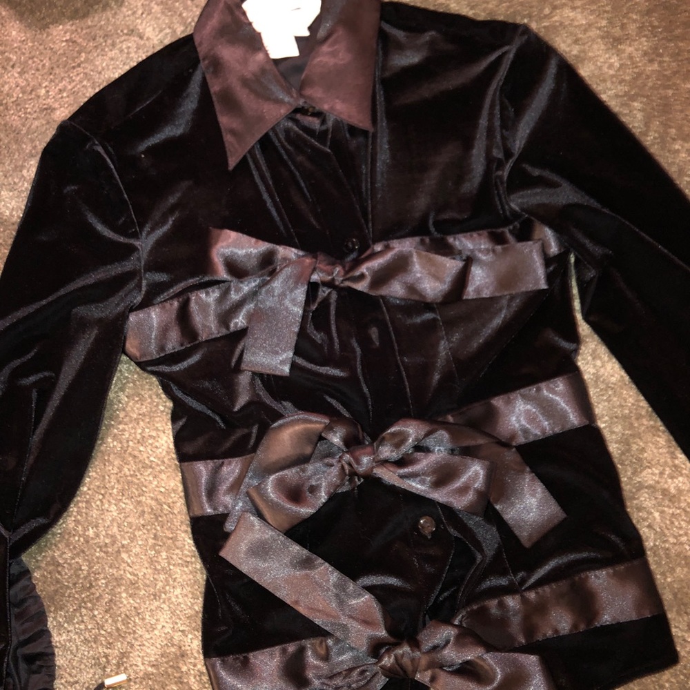 Velvet bow top